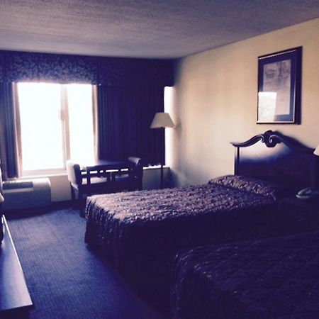 Wynnwood Plaza Hotel Newport News Ngoại thất bức ảnh