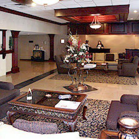 Wynnwood Plaza Hotel Newport News Ngoại thất bức ảnh