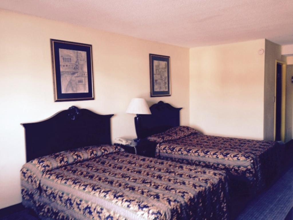 Wynnwood Plaza Hotel Newport News Ngoại thất bức ảnh