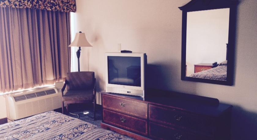 Wynnwood Plaza Hotel Newport News Ngoại thất bức ảnh
