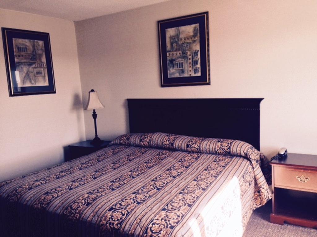 Wynnwood Plaza Hotel Newport News Ngoại thất bức ảnh
